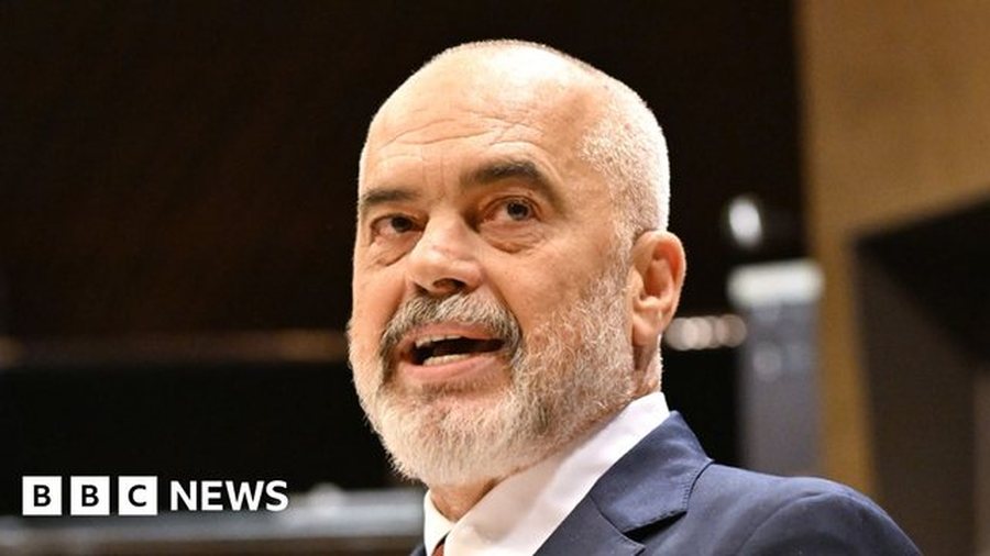 12:46 Rama për BBC: “Dua një drejtësi që nuk sheh as majtas, as djathtas”