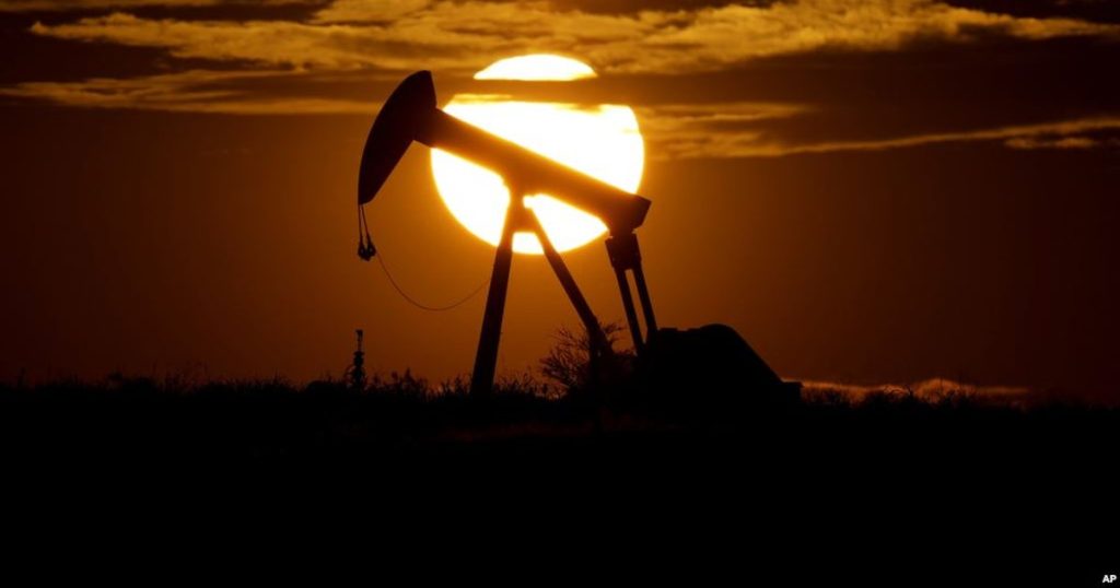Kriza SHBA-Iran godet tregjet, nafta shënon rritje dhe reflektohet edhe në karburantet në Shqipëri