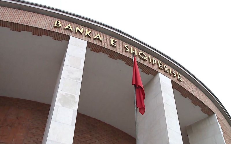 Kur zyrtarizohet euroja në Shqipëri – Plani pas anëtarësimit, zbardhen kërkesat për Bankën e Shqipërisë