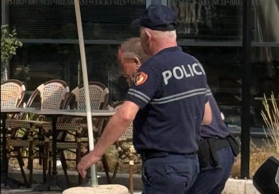 U përballën me dhunën e protestuesve, 12 efektivë po marrin ndihmën e specializuar në spital (EMRAT)