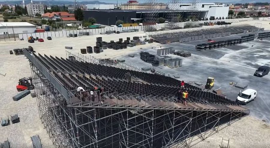 8 ditë nga koncerti i Kanye West, ministri Blendi Gonxhja publikon pamjet nga punimet në kantier, thirrja: Siguro biletën tani