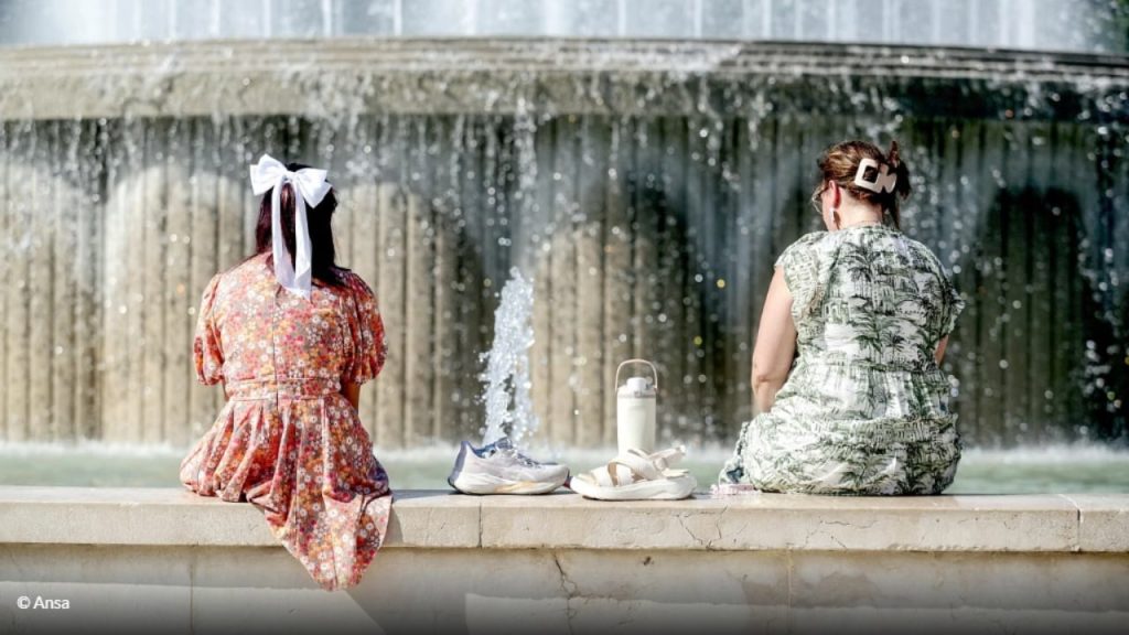 Europa përvëlohet nga i nxehti ekstrem/ Italia në alarm të kuq, temperaturat pritet të shkojnë deri në 45°C