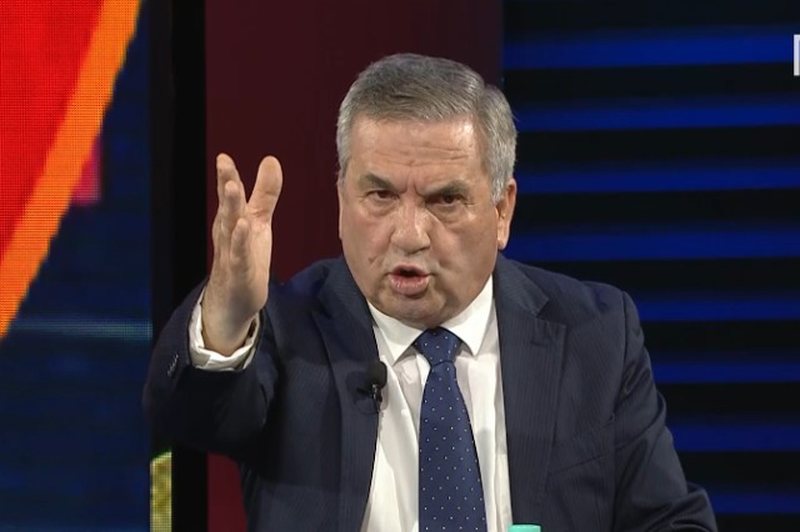 “Albin Kurti ndihmoi Berishën”/ Beqiri: PD shfrytëzoi protestën, shqiptarët e kuptuan dhe e braktisën