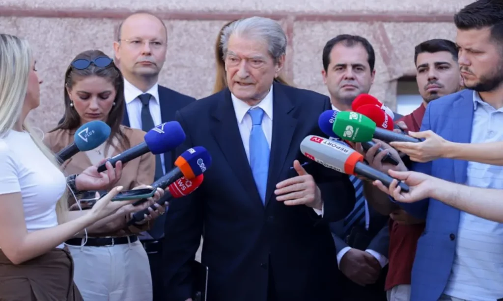 Rradha jonë për protestë/ Berisha nis mobilizimin: Për të ardhmen e fëmijëve tanë