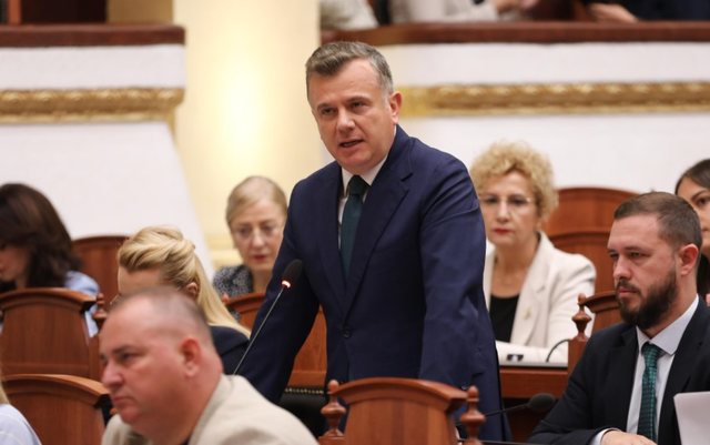 “Do mbyllim negociatat brenda Krishtlindjeve të 2027”/ Balla i përgjigjet akuzave për Strasburgun