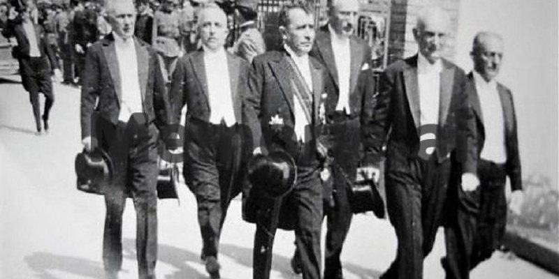 “Kryeministri Mehdi Frashëri dha dorëheqjen, pasi nuk mori votëbesimin në Parlament dhe falënderoi gazetarët sepse…”/ Taksa e rrugës që rrëzoi qeverinë më 1936-ën