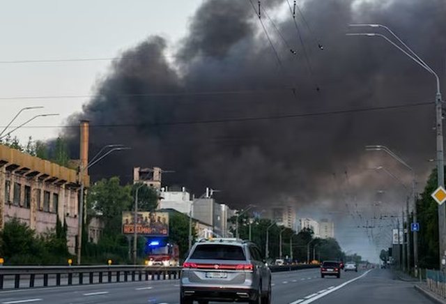 Mbi 400 dronë ukrainas sulmojnë rajonin e Moskës/ Disa persona të plagosur