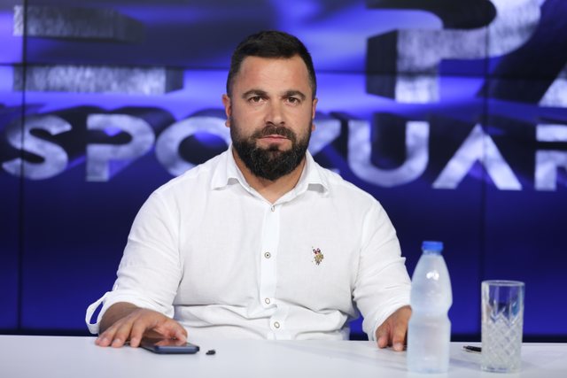 Aktivisti: Protesta te parlamenti, një reagim i provokuar nga qeveria për t’i quajtur protestuesit të dhunshëm