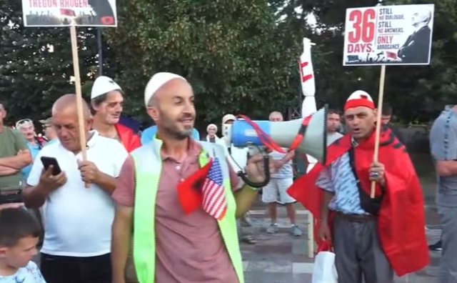 Nis tubimi te Kryeministria, protestuesit në ditën e 36-të: Ju erdhi fundi!