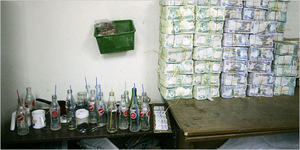 Sekuestrohen 20 milionë dollarë të fshehura në shishe uji