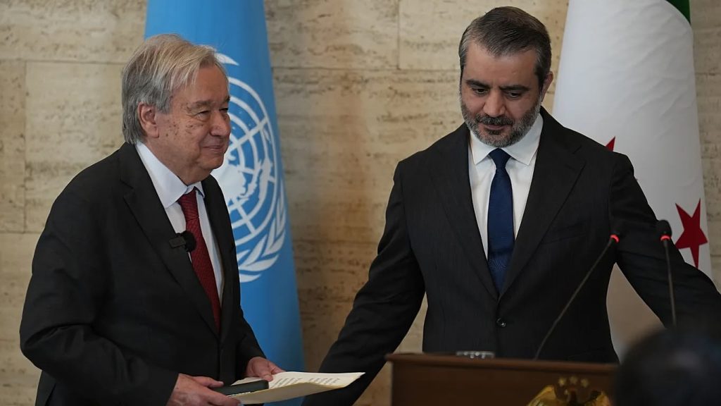 Guterres i bën thirrje komunitetit ndërkombëtar të heqë të gjitha sanksionet ndaj Sirisë gjatë vizitës së tij në Damask