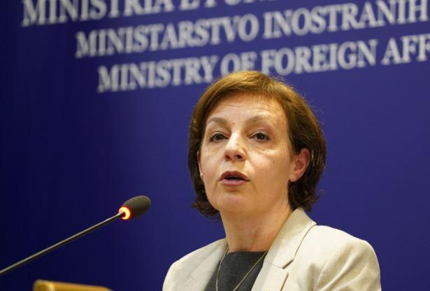 15:48 “Kosova nuk hesht para gjuhës së urrejtjes”, depozitohet kallëzimin penal ndaj ministres serbe Paunoviç