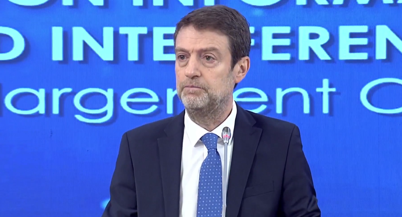 13:10 Ministri Hoxha: Asnjë vend nuk është imun ndaj manipulimit të informacionit dhe ndërhyrjeve të huaja