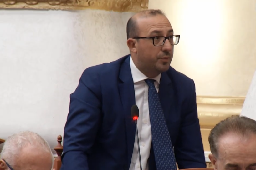 Korreshi për Lamallarin: Të ishte për të, do të kishte arrestuar gjithë pulat sot që mos të bënin vezë