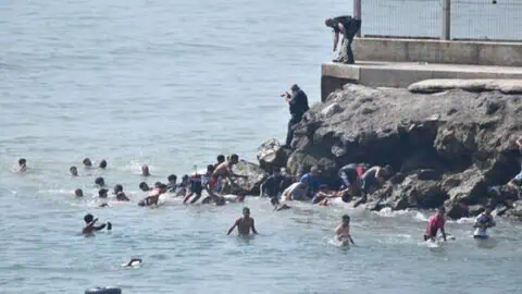 Italia kërkon pezullimin e Spanjës nga zona Schengen, pas valës së emigrantëve në Ceuta