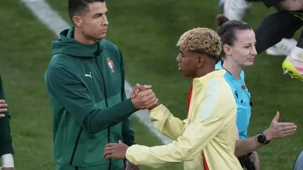 Lamine Yamal jep një mesazh teksa flet për përballjen me Ronaldon dhe Portugalinë