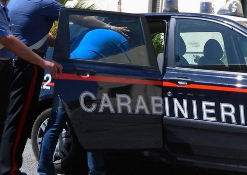 Dhunohet dhe grabitet e moshuara italiane, arrestohen 3 shqiptarë me precedentë për një seri vjedhjesh