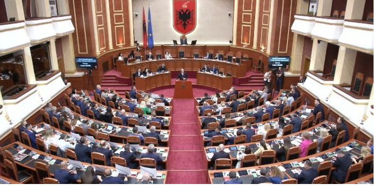 08:08 Kuvendi mblidhet sot në seancë plenare, ja çfarë përmban rendi i ditës