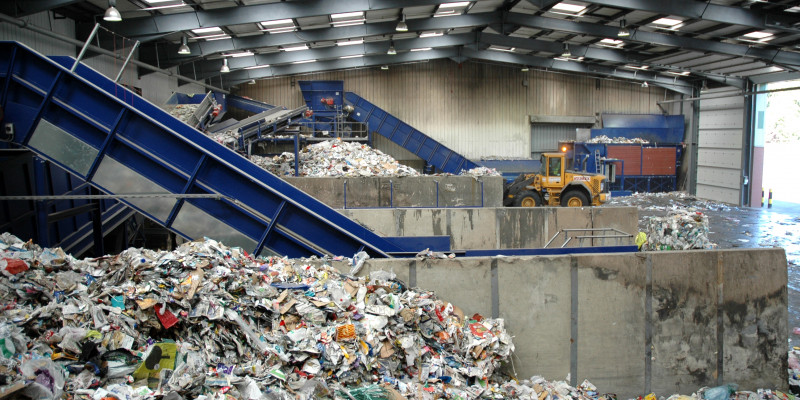 Mbetjet urbane, në 2025 u prodhua sasi rekord, 77% përfundojnë në landfill, riciklimi në vendnumëro