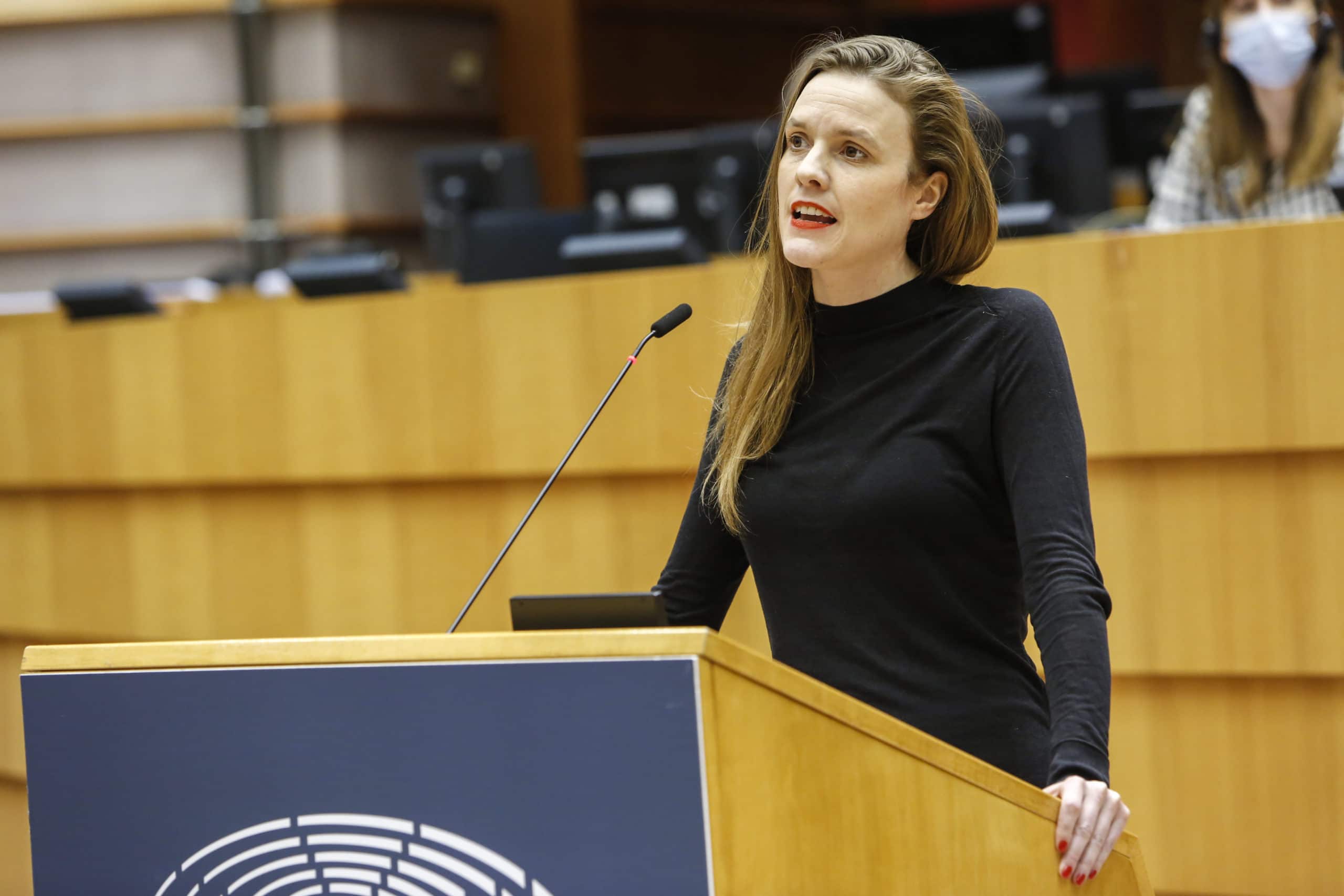 10:53 Ekskluzive/ Eurodeputetja Terry Reintke: Rrugëtimi i Shqipërisë në BE kalon nga mbrojtja e mjedisit