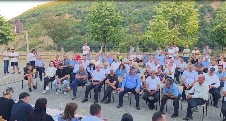 Klosi nis dëgjesat për ‘Territorialen’ kundërshton bashkimin me Matin
