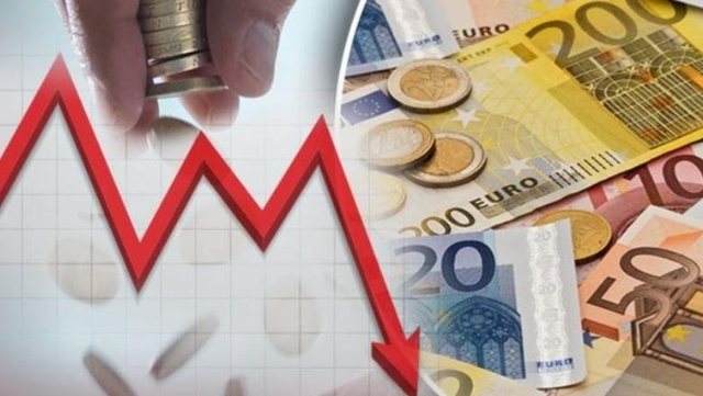 Nuk ndalet rënia e Euros/ Arrin minimum të ri historik pranë 92.4 lekëve