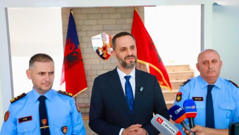 17:00 Hita inauguron godinën e re të Policisë në Berat: Nuk do të ketë asnjë hap pas në luftën kundër krimit