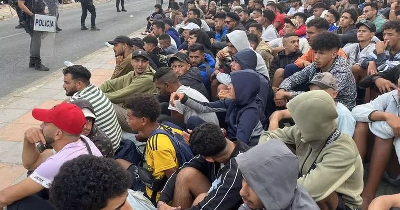 Sanchez akuzoi rrjetet ruse e izraelite për krizën në Ceuta, reagon Kremlini dhe Izraeli