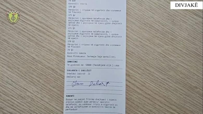 Me celularin në dorë teksa drejtonte autobusin/ Shoferi në Fier gjobitet me 50 mijë lekë dhe i hiqet leja e drejtimit