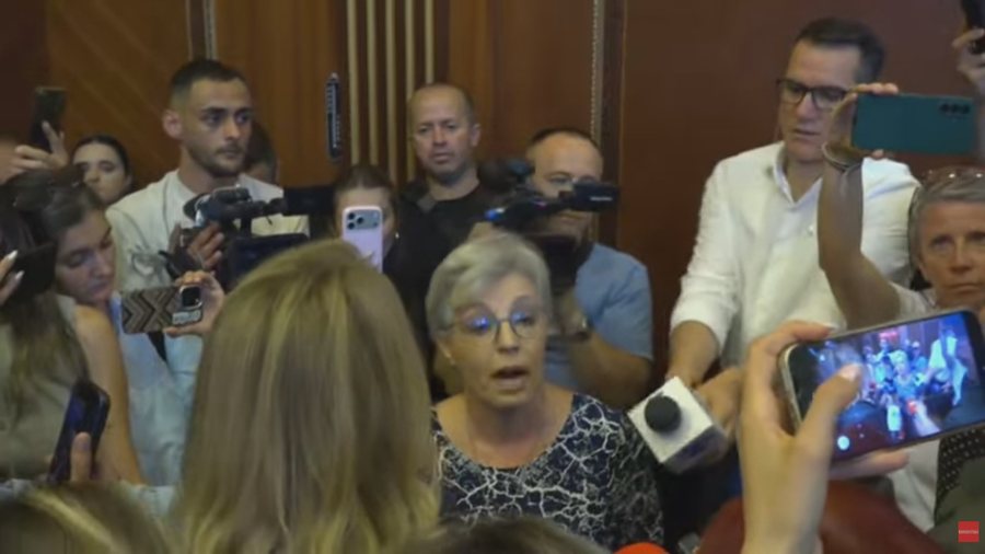 Kaos në Kuvendin e Kosovës, PDK e AAK kërkojnë seancë për kryeparlamentarin