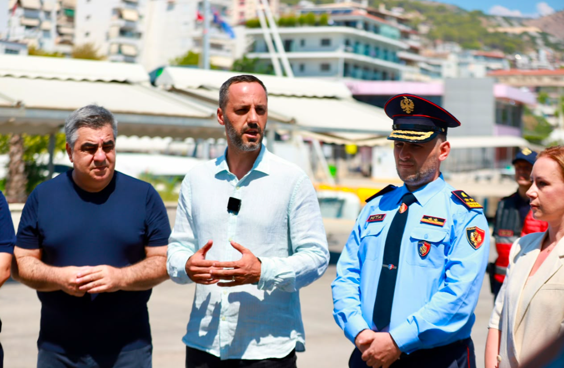 12:30 Ministrat Lamallari e Gonxhja në Sarandë për masat e sezonit turistik: Asnjë tolerancë për paligjshmërinë!