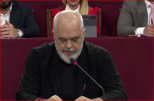 Rama mbledh ministrat në Pogradec/ Çfarë po përgatit për sezonin e ri politik?