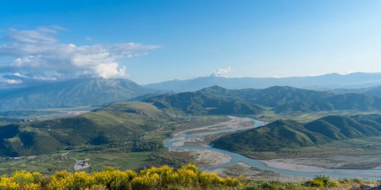 12:15 Shqipëria në hartën e turizmit evropian, “The Independent” rendit Bjeshkët e Nemuna ndër destinacionet më të mira malore për verë