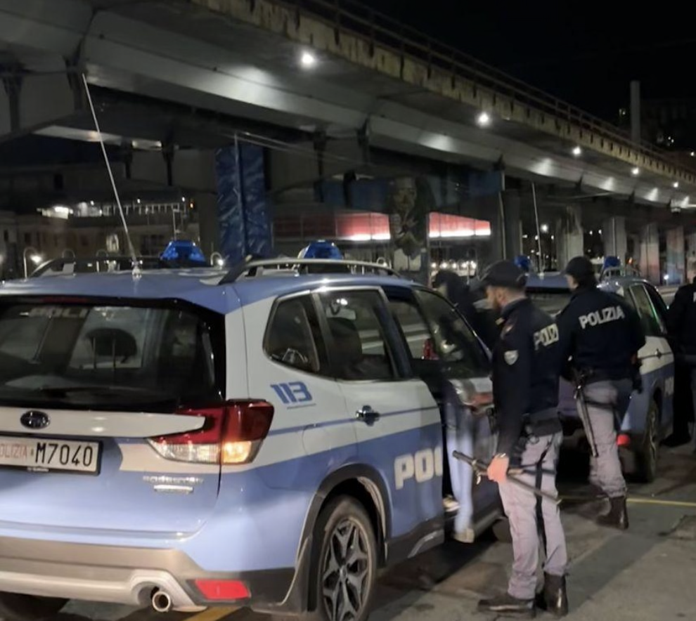 U kap duke shitur drogë, pranga 23-vjeçarit shqiptar në Genova/ I gjenden 12 doza kokaine të fshehura te të brendshmet