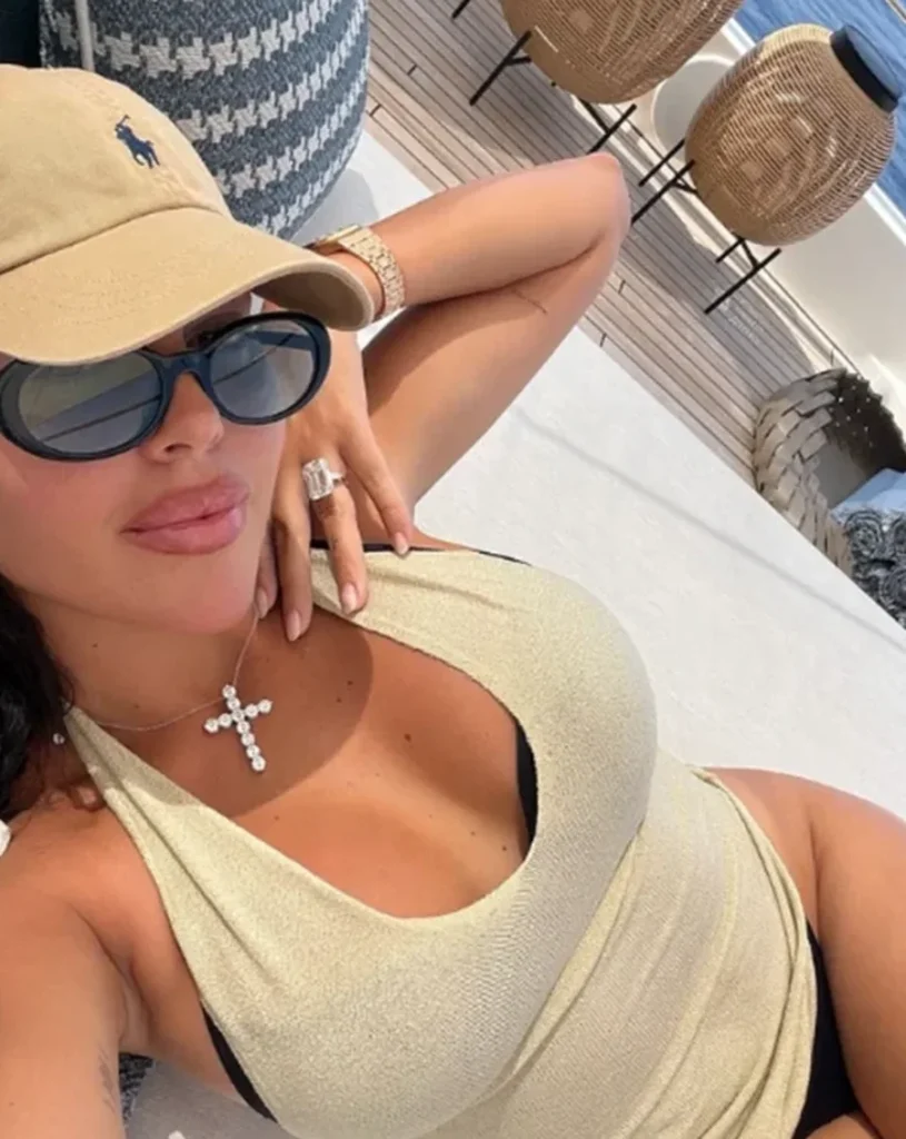 Georgina Rodriguez ndez rrjetin me fotot e pushimeve, unaza e diamantit bëhet sërish kryefjalë