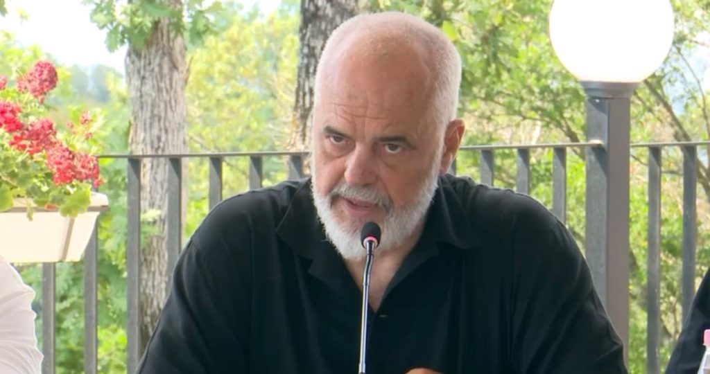 Zbardhen debatet mes Ramës dhe kryetarëve të bashkive, Adriatik Zotkaj u largua nga mbledhja