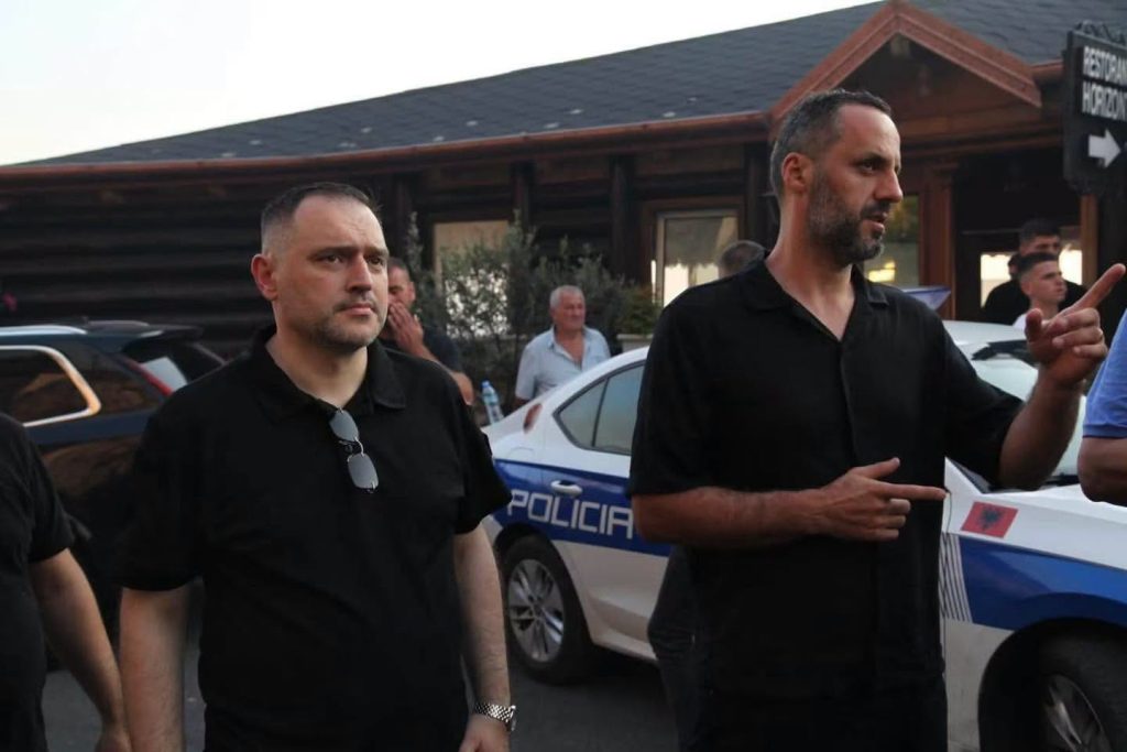 “Kruja sot është më e qetë,” Lamallari falënderon rreth 300 efektivët e angazhuar kundër flakëve