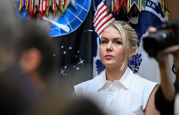 Pas largimit të Karoline Leavitt, kush do të marrë postin e zëdhënëses së Trump? Kandidatët që po shqyrton Shtëpia e Bardhë