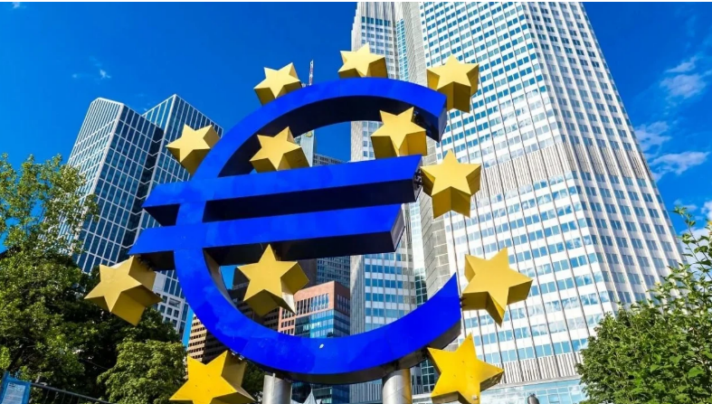 Zjarret dhe temperaturat rekord ndezin alarmin, Banka Qendrore Europiane paralajmëron: Kriza klimatike kërcënon ekonominë globale