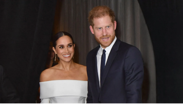 Rikthimi i Harry-t dhe Meghan në Britani trazon monarkinë, William përballë një dileme të re