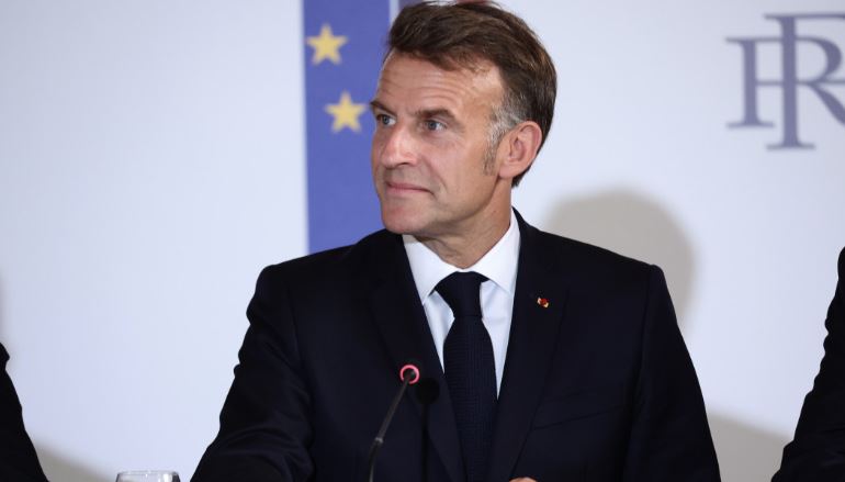 Macron i del në krah Zelenskyt, Franca do t’i dërgojë Ukrainës raketa të reja interceptuese pas sulmit rus