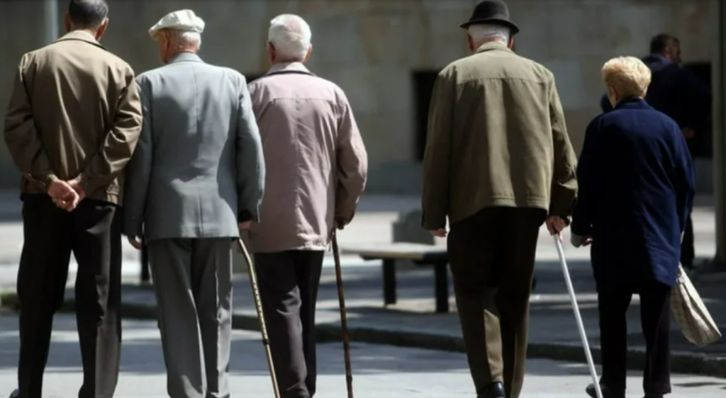 Mosha e daljes në pension sot kundrejt së ardhmes: Sa vite do të punojnë evropianët?