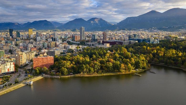 Media italiane: Vjeshta në Shqipëri, koha ideale për të zbuluar rivierën, alpet dhe qytetet historike