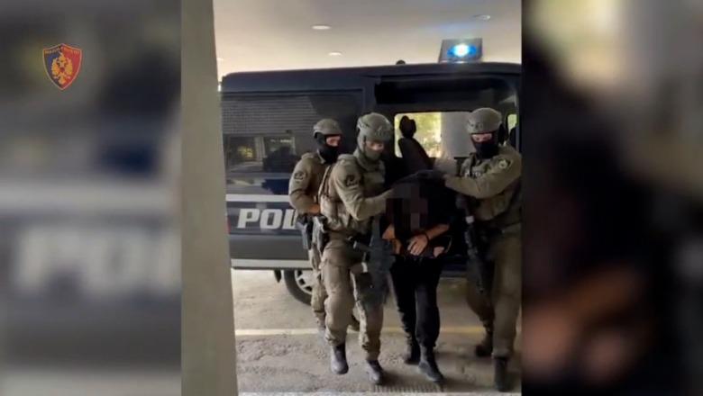 10:50 SPAK operacion, goditet një grup kriminal i trafikut të drogës! Urdhër-arrest për Indrit Doklen, një në pranga (VIDEO)