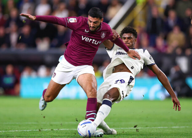 Burnley, Broja e nis nga stoli, Daku dhuron assist për Spartak Moskow