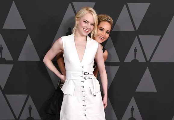 Jennifer Lawrence ka përgjigjen më epike kur e pyesin se “kush është”
