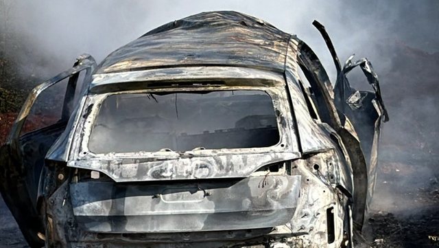 08:30 Fuoristrada e vjedhur gjendet i djegur në një tunel të vjetër ushtarak në Cerkovinë të Vlorës