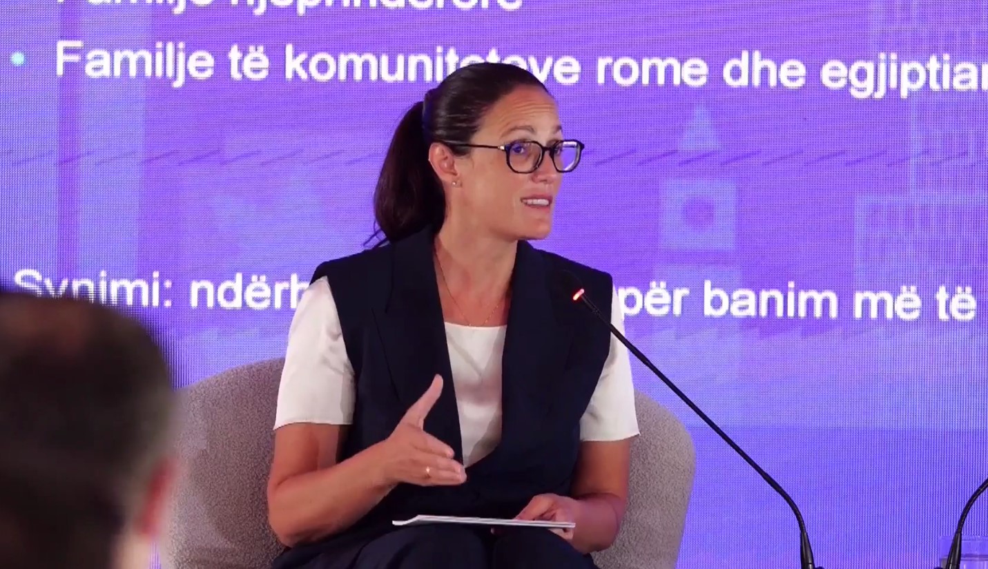 14:25 Qeveria shpall fituesit e programit për përmirësimin e banesave, Ibrahimaj: 700 milionë lekë për 663 familje në nevojë