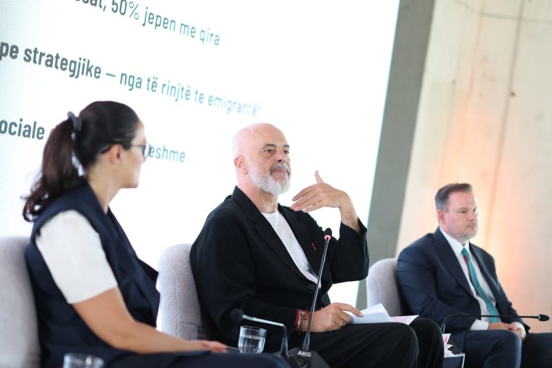 “Shumë shpejt do i japim fund historisë së pajustifikueshme të rindërtimit”, Rama me tone të ashpra: Prerja e kokës së kryeqytetit, eksperimenti më i rëndë social