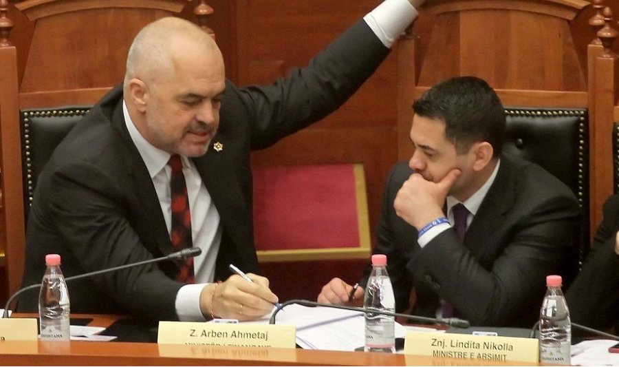 21:34 Arben Ahmetaj i dërgon mesazh Edi Ramës: I ke bërë llogaritë gabim me mua, ty s’ta ka marrë mendja që unë…!